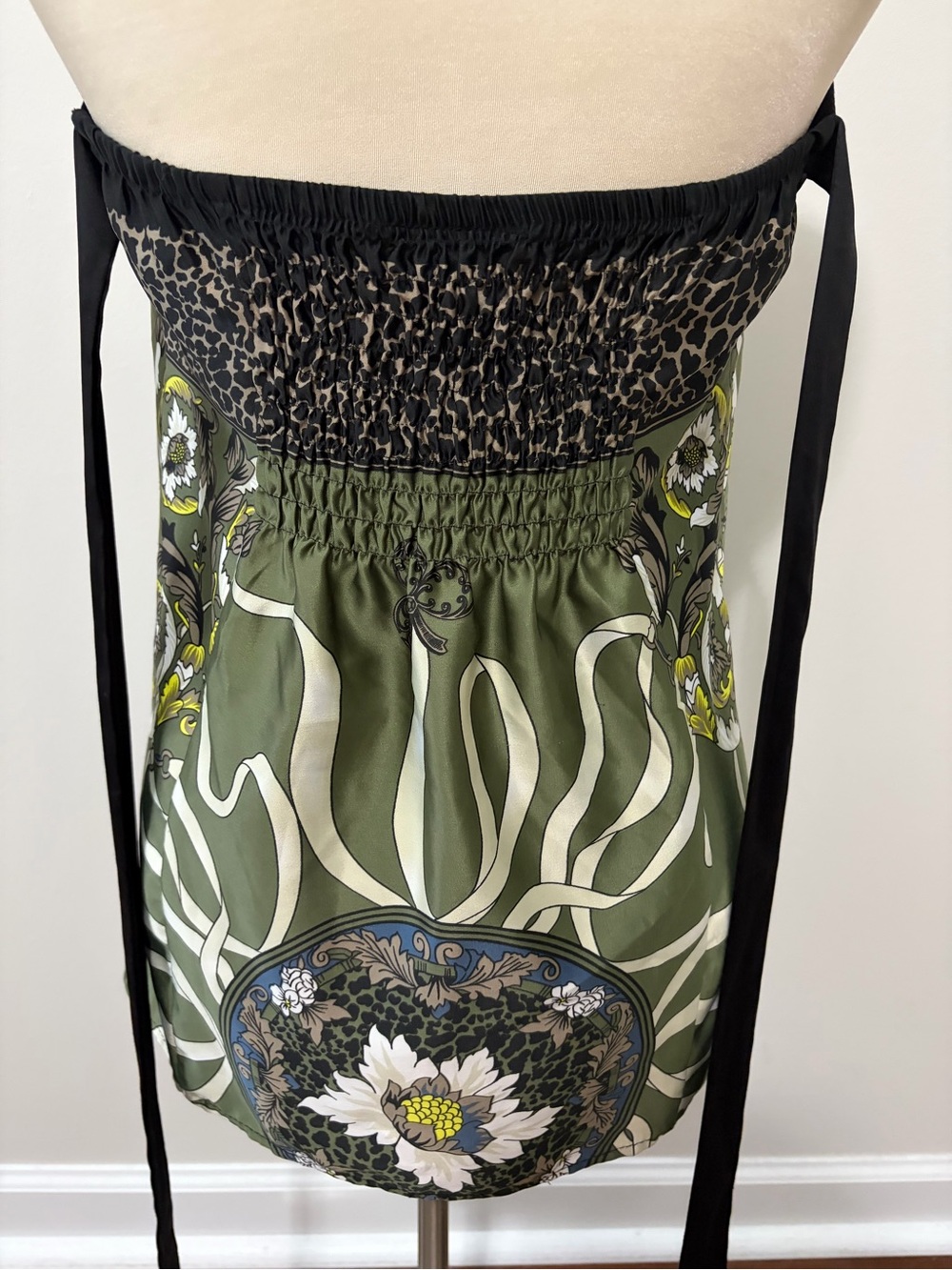 XOXO Olive Halter Floral Medallion Scarf Style Top Sz M Vintage Y2K Mob Wife - Picture 7 of 11